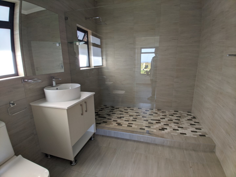 4 Bedroom Property for Sale in Kidds Beach Eastern Cape